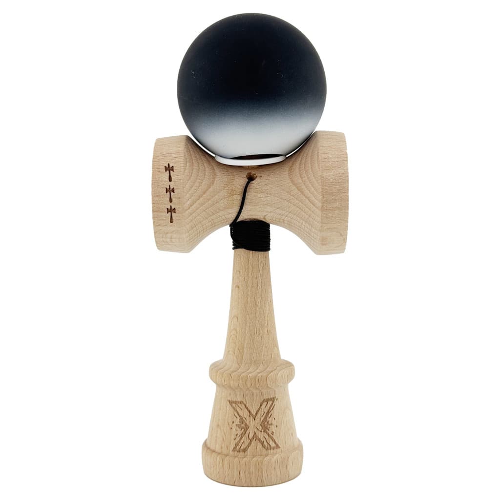 Jucarie lemn Kendama X, Rubber Grip, cupe mari V3, gaura in basecup, rulment, ata rezerva, negru/alb — principală