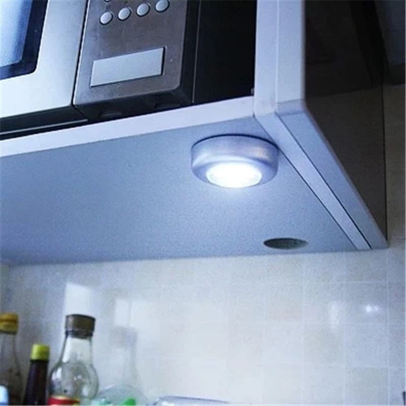 Mini lampa cu 3 LED-uri ZD9, functionare prin apasare — varianta 3