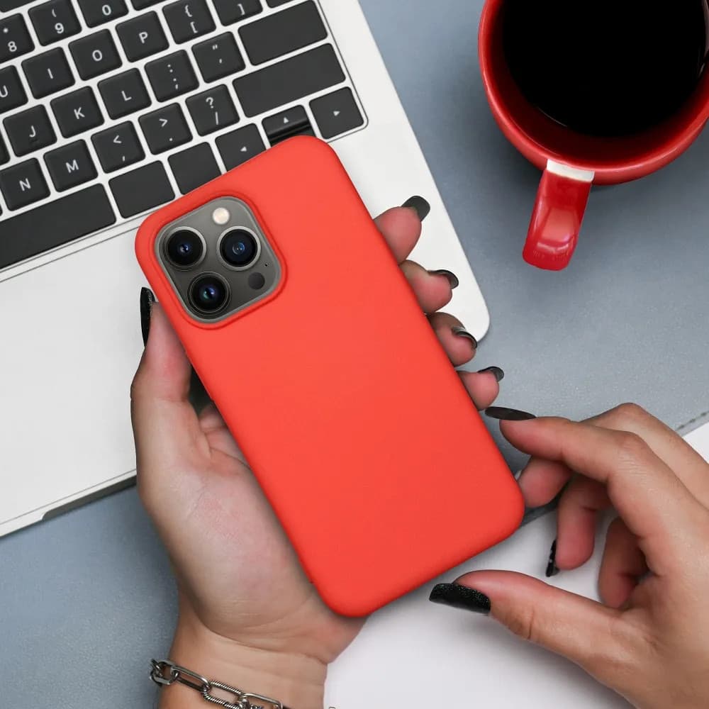 Husa Apple iPhone 14 Pro, Luxury Silicone, catifea in interior, rosu burgundy — varianta 4