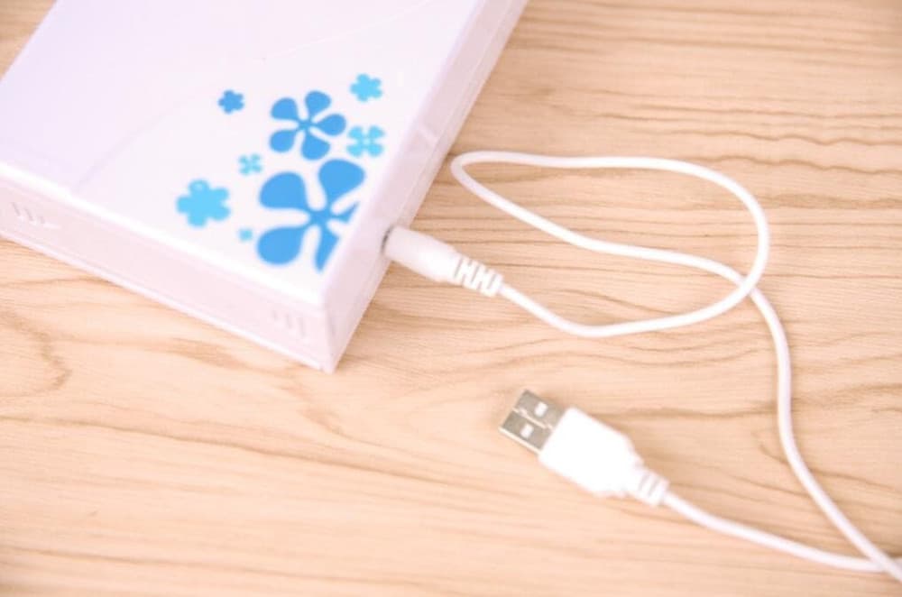 Mini ventilator portabil fara elice, alimentare USB sau baterii, alb/verde — varianta 6