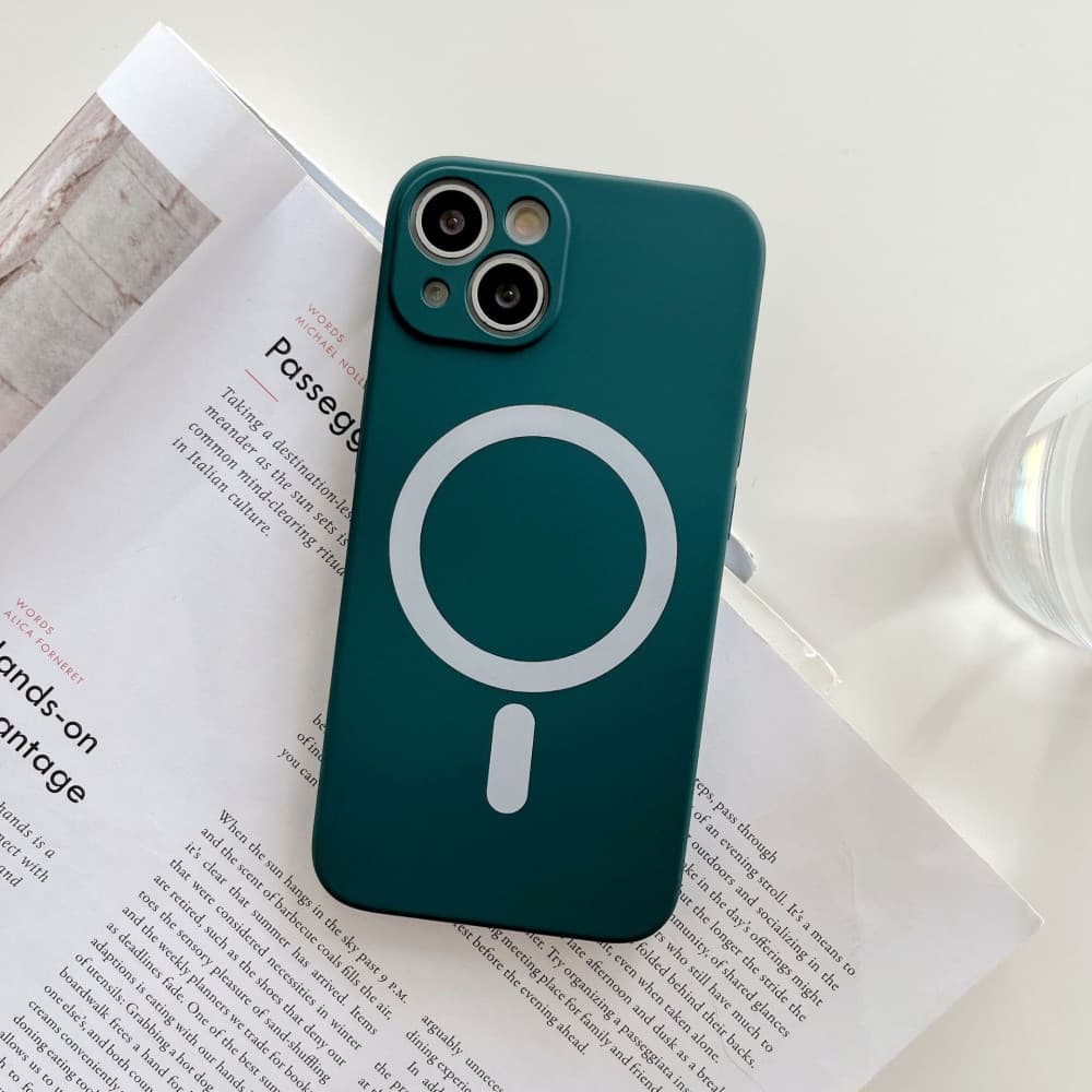 Husa Apple iPhone 13, Magsafe Silicone, protectie camera, microfibra, verde inchis — varianta 3