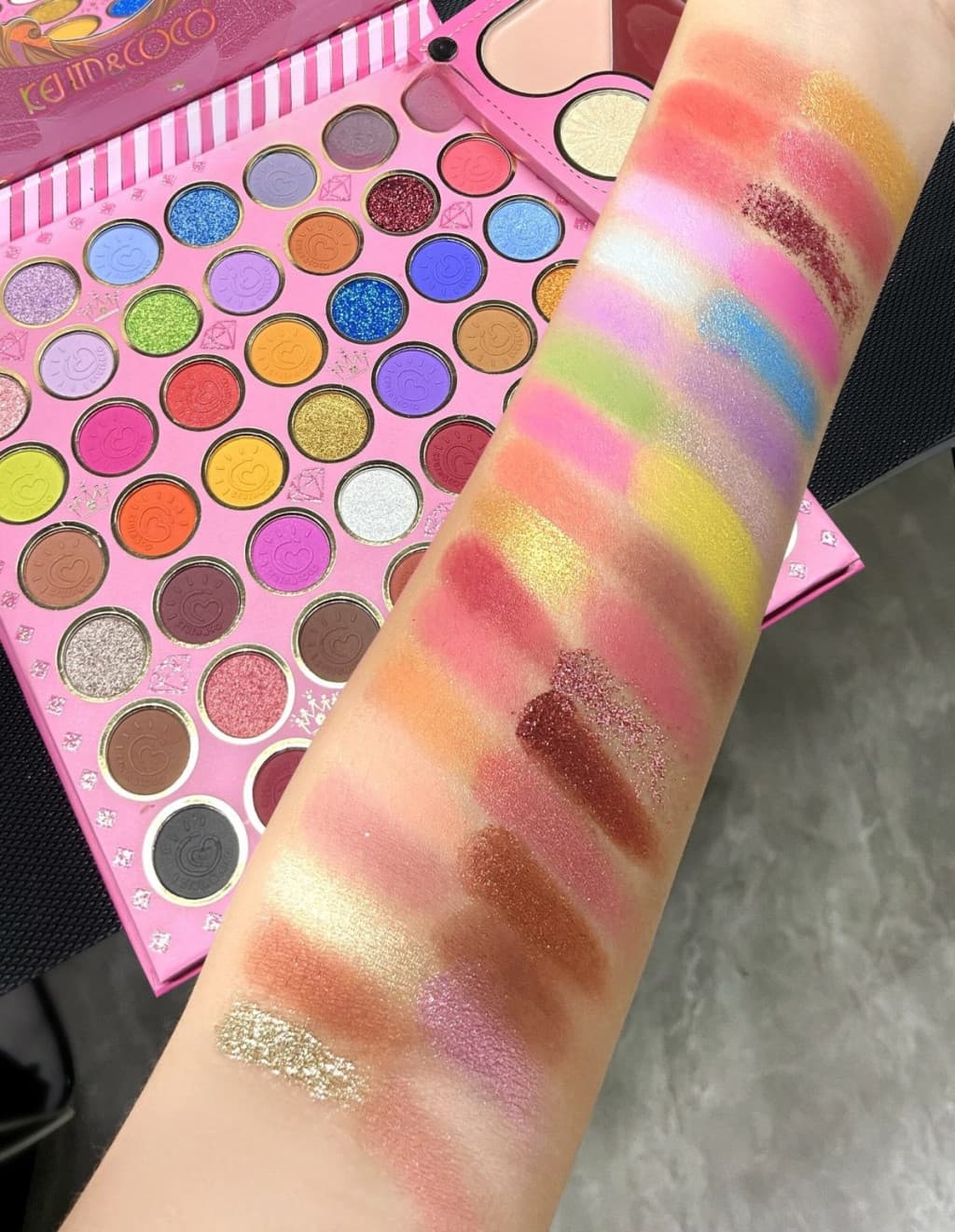 Trusa de machiaj KEVIN & COCO, Princess Palette, fard de pleoape, iluminator, corector, ruj, 79 culori, 19.7 x 20 x 2 cm — varianta 5