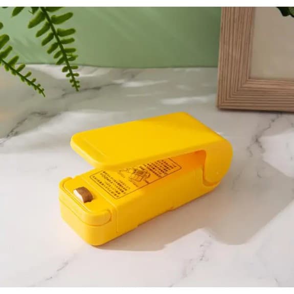 Mini aparat de sigilat pungi, etansare prin caldura, spate magnetic, galben — 3