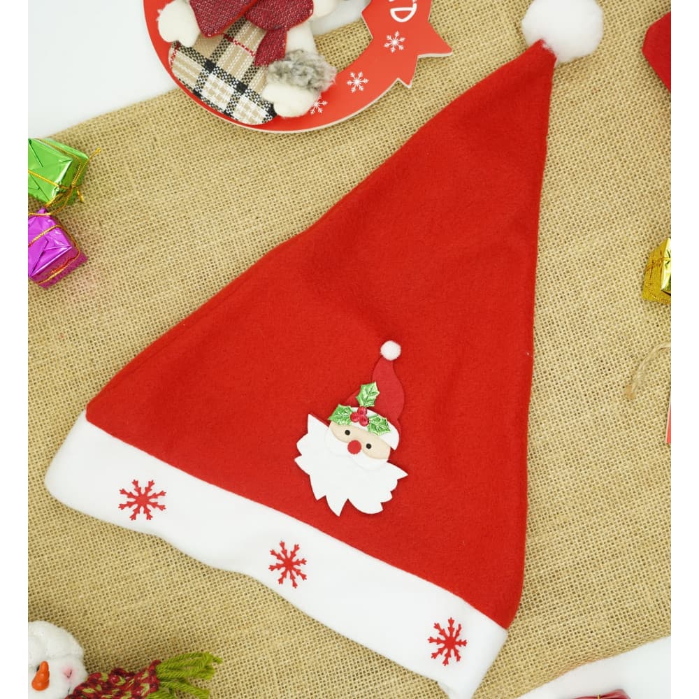 Caciulita cu model Mos Craciun si ornament fulg de nea, rosie, marime universala, material textil 2
