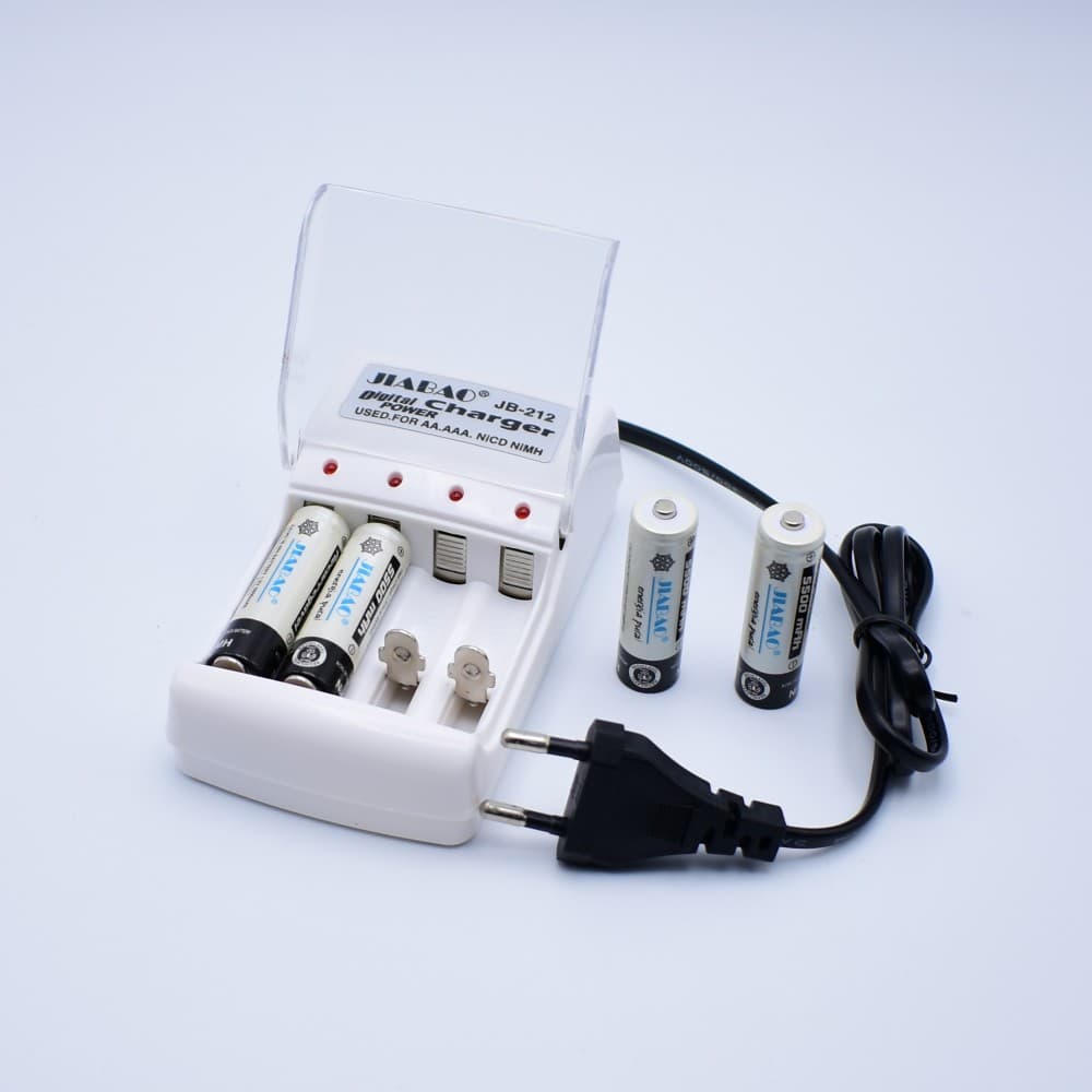 Set incarcator cu 4 acumulatori JB-212, 1.2V, 5500mAh 3