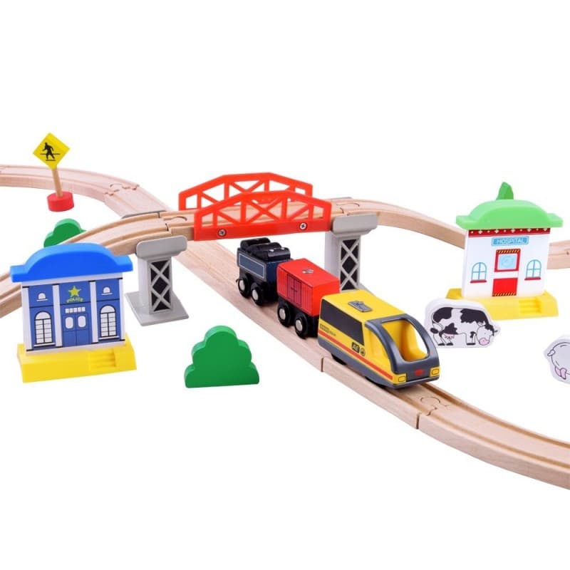 Traseu din lemn Kids Toyland, oras cu accesorii, locomotiva cu baterii, 46 de piese 3