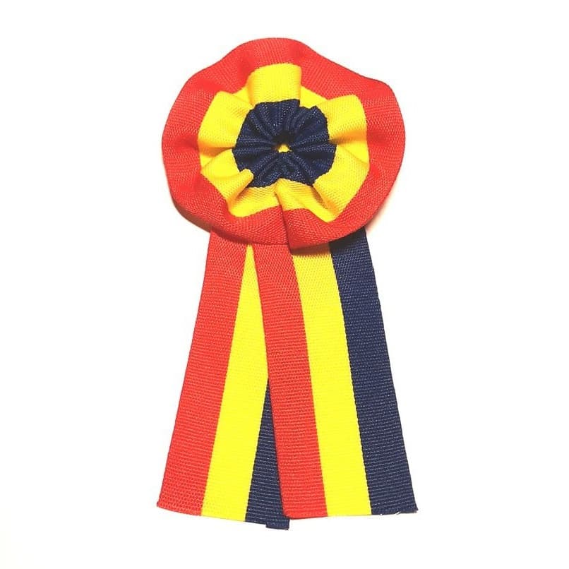 Insignă din material textil cu steagul României, 13 cm 1