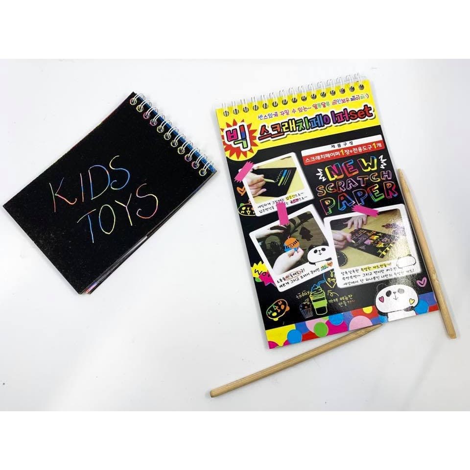 Caiet cu 10 fise razuibile DIY Magic Scratch, 26 x 19 cm, curcubeu, creion din lemn, cartonase negre — 3